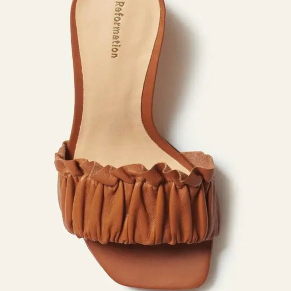 Shereen Ruched Block Heel Mule in Pecan (Brown/Tan) Size 5 - Picture 2 of 3